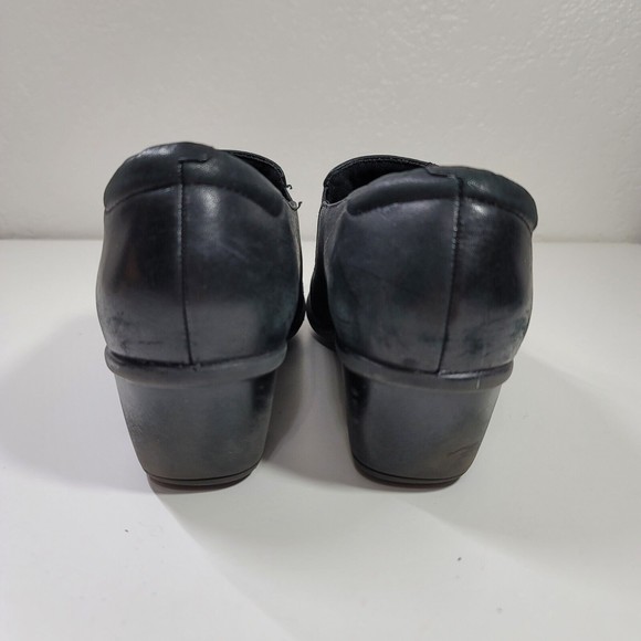 Clark's Bendables Womens Size 8.5 Black Leather Heeled Slip On Casual Dress Shoe - Picture 4 of 14